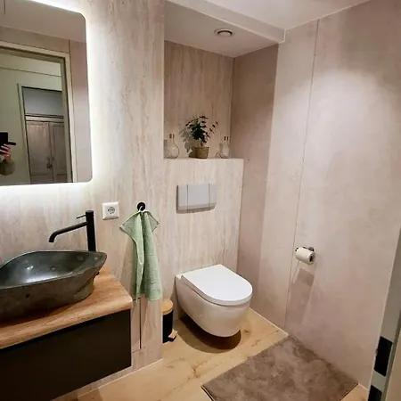 Wunderschoene Und Zentrumsnahe 75 Qm