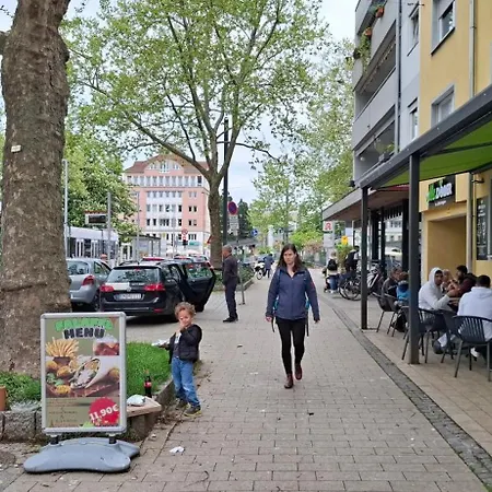 Wunderschoene Und Zentrumsnahe 75 Qm Apartmán *