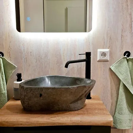 Wunderschoene Und Zentrumsnahe 75 Qm Apartment *