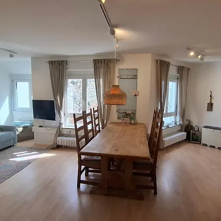 Wunderschoene Und Zentrumsnahe 75 Qm アパート フライブルク